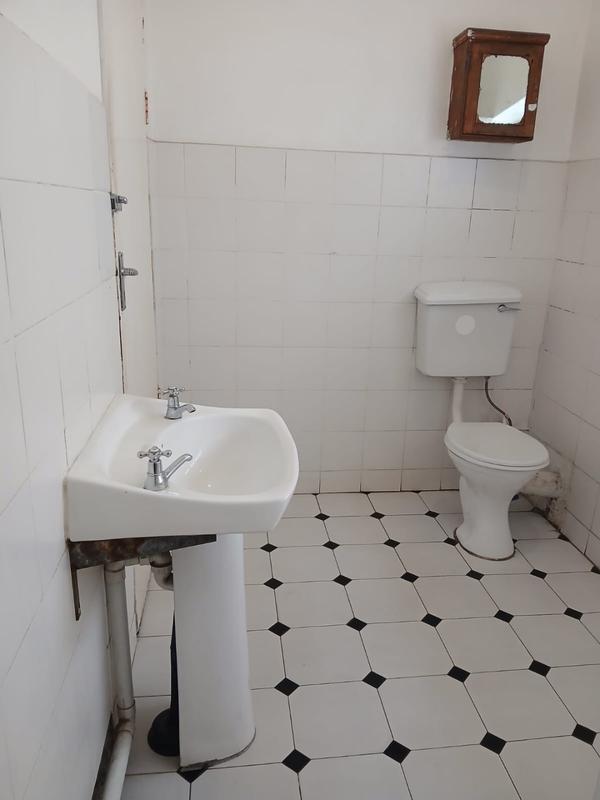 To Let 6 Bedroom Property for Rent in Observatory Western Cape